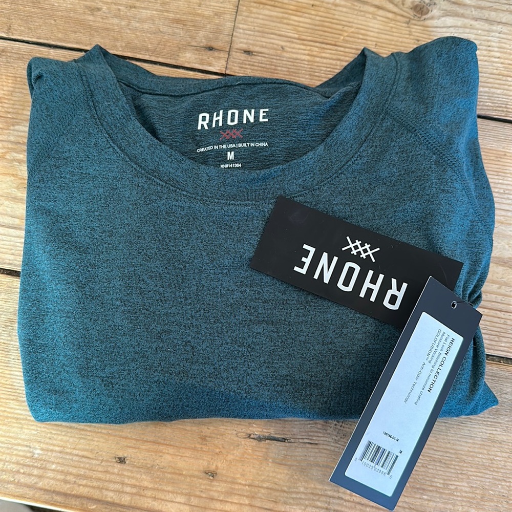 Rhone reign collection long sleeve training shirt